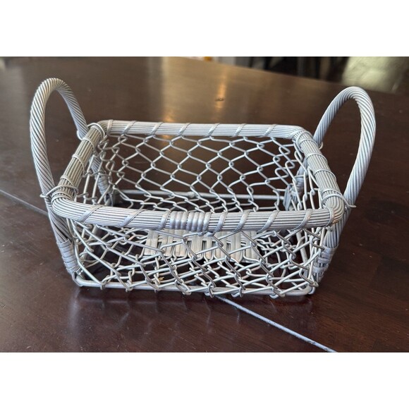 Vintage Silver Tone Wire Basket with 2 Handles Woven Hand Crafted 9”x 6” - Picture 1 of 8